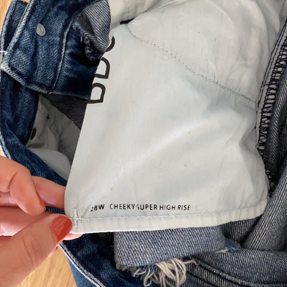 BDG denim shorts urban outfitters. Great condition - Picture 4 of 4